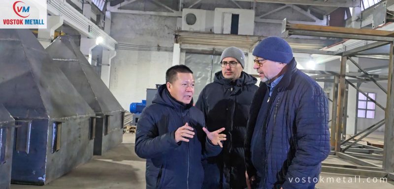 DOANH NGHIỆP NGA PK VESTA THAM QUAN NHÀ MÁY