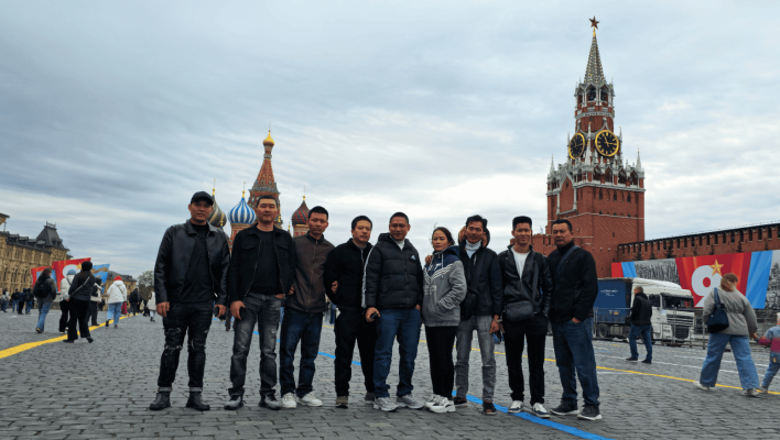 Rusmetall-Tham quan quang truong do 9/5